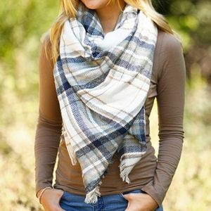 NWOT FUNKY MONKEY RUSTIC RIVER BLANKET SCARF